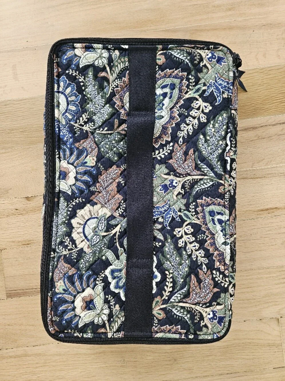 Vera Bradley Java Navy Camo Quilted Casserole Carrier - Travel Case Picnic Party
